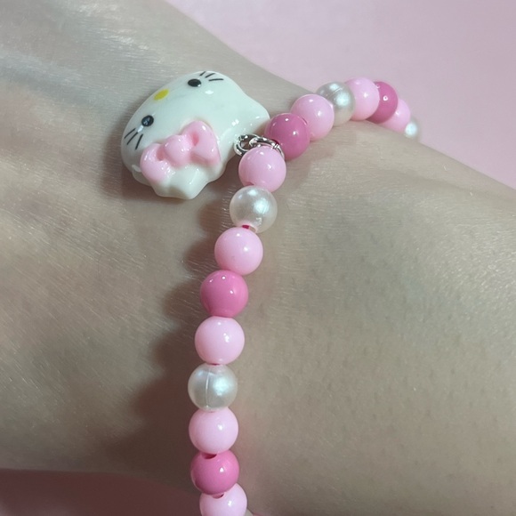 Hello Kitty Pink and White Charm Bracelet - Picture 3 of 4